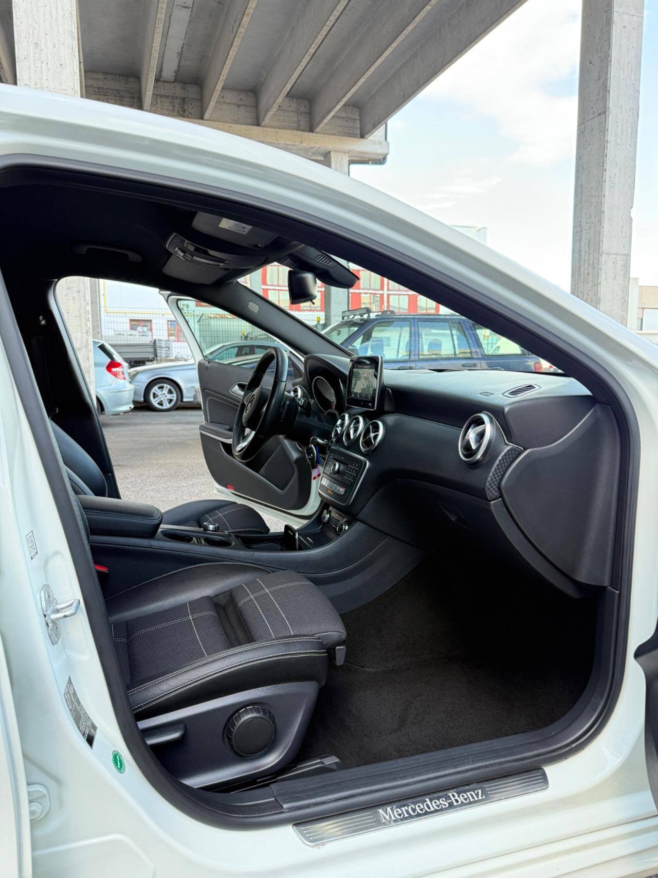 Mercedes-benz A 180 Sport 122cv Benzina