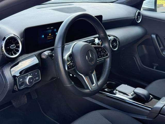 Mercedes-Benz CLA 200 Shooting Brake d Business Extra auto IVA DEDUCIBILE
