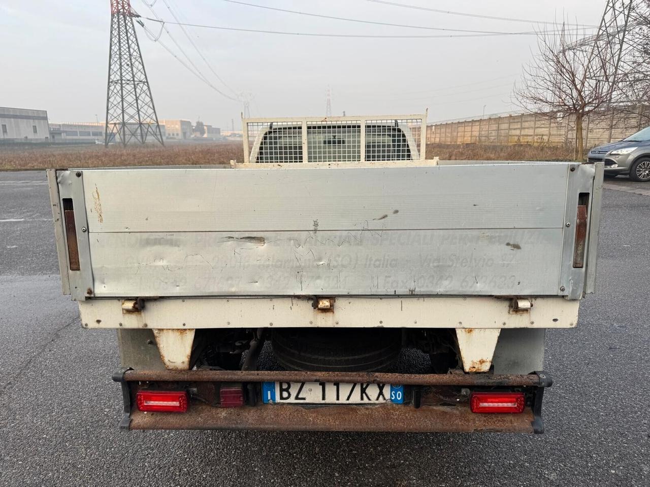 Toyota Hilux 2.5 D-4D 2WD 2p. Cabinato