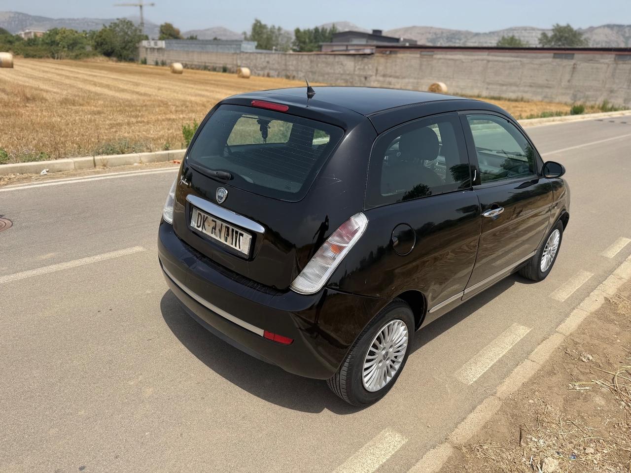 Lancia Ypsilon 1.3 MJT 75 CV Argento Diesel Neopatentati