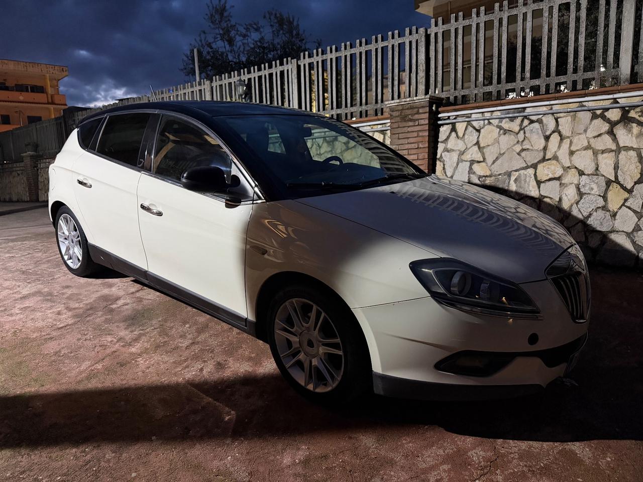 Lancia Delta 1.6 MJT DPF Argento