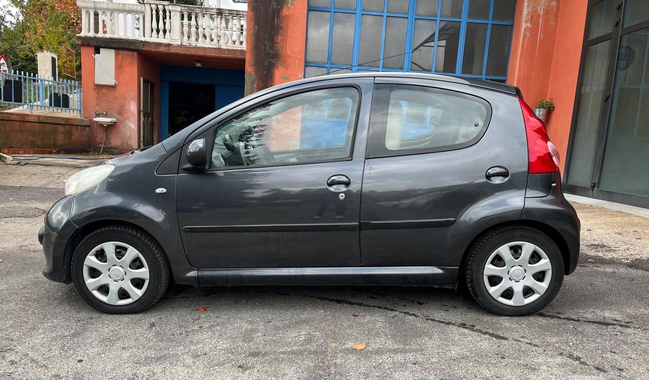 Peugeot 107 1.4 HDi 5p. Sweet Years-km124000-