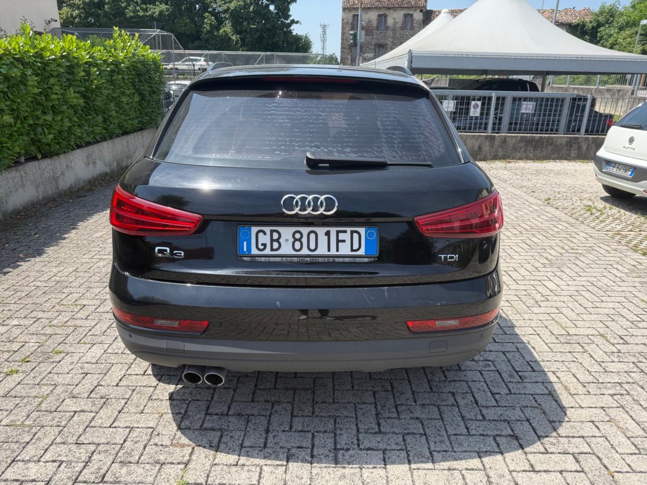 Audi Q3 2.0 TDI S-LINE