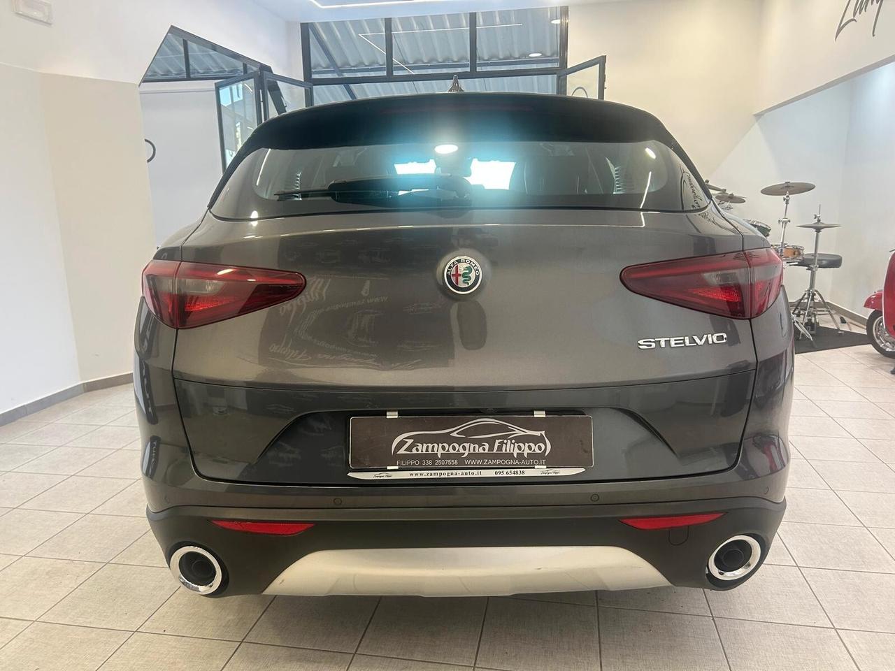 Alfa Romeo Stelvio 2.2 Turbodiesel 180CV AT8 Executive 2018