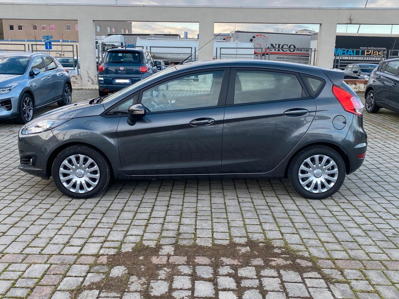 Ford Fiesta 1.5 TDCi 75CV 5 porte Titanium