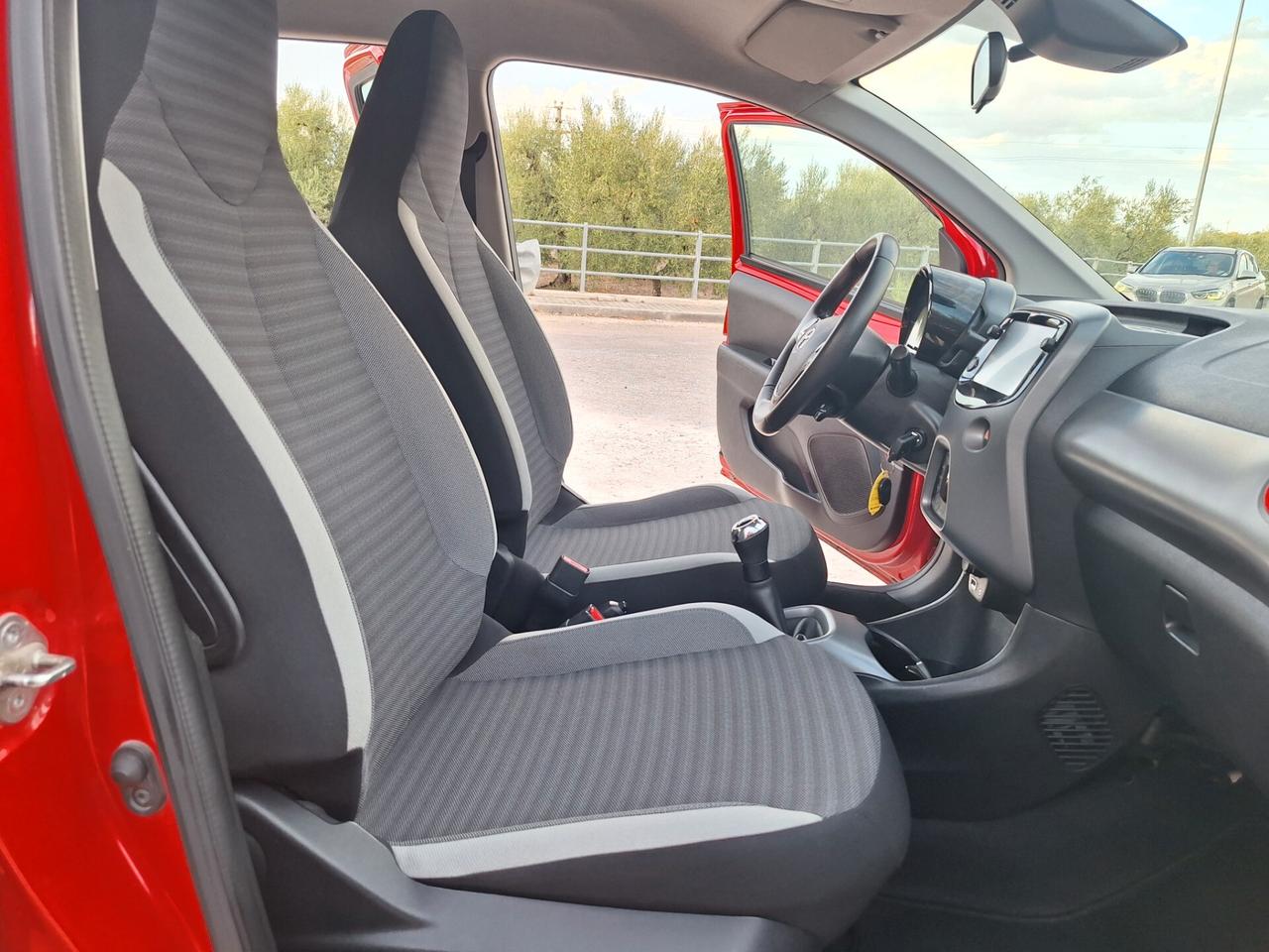Toyota Aygo 1.0 VVT 5 porte x-play 2019 PERFETTA