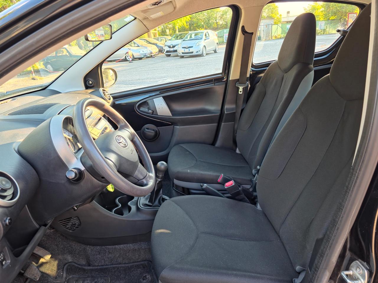 Toyota Aygo 1.0 12V VVT-i 5 porte Lounge Connect CV-68 E5B Manuale NEO 2012
