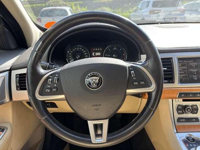 Jaguar XF XF Sportbrake 2.2 D Limited Edition