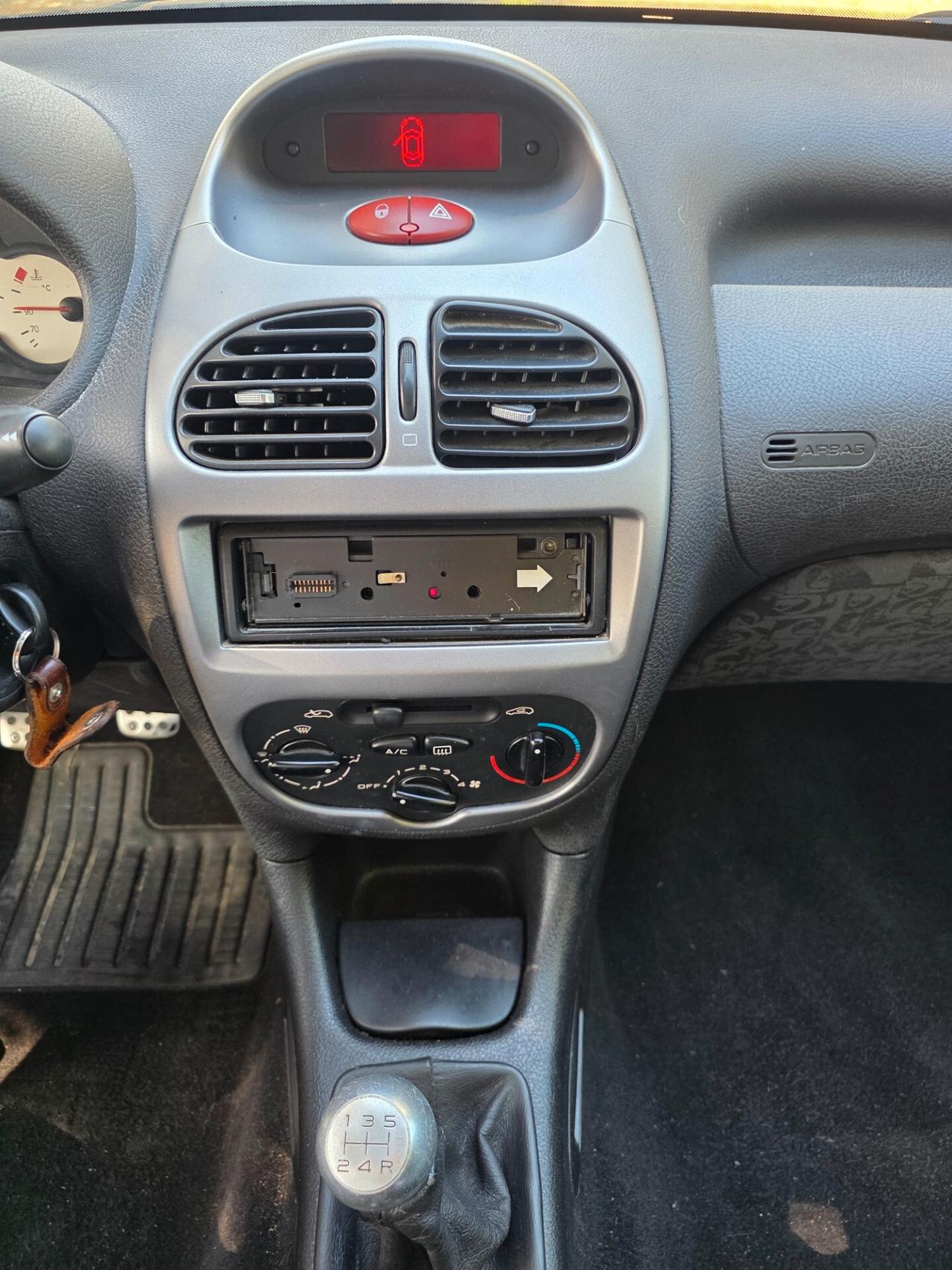 Peugeot 206 1.4 3p. Geosat