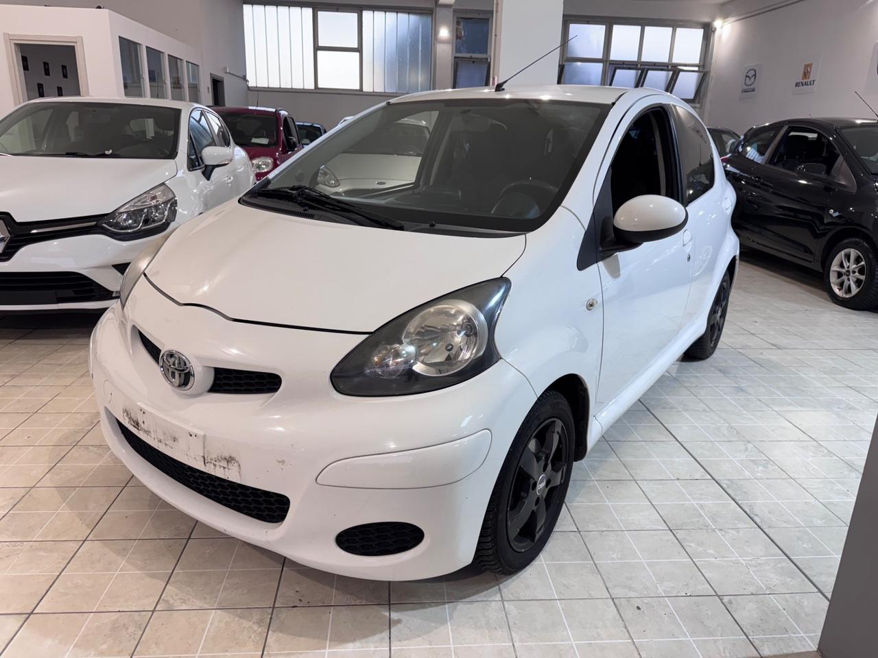 Toyota Aygo 1.0 12V VVT-i 5 porte Now Connect