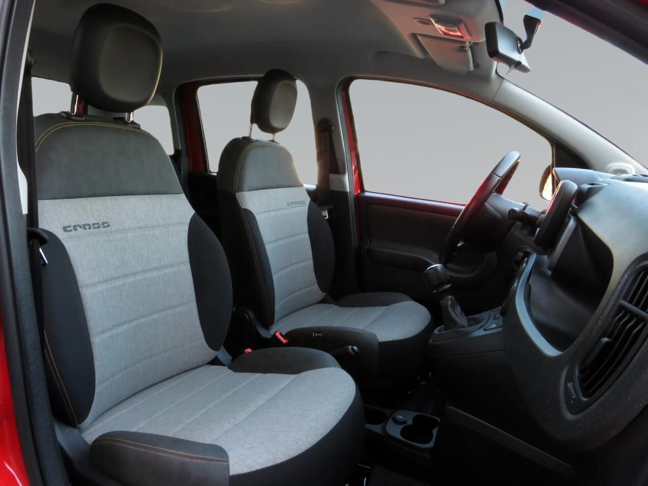 Fiat Panda Cross 1.0 firefly hybrid Cross. km 40.900. tagliandi