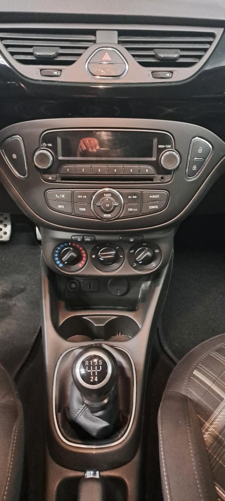 Opel Corsa 1.2 5p con Gpl fino 2028