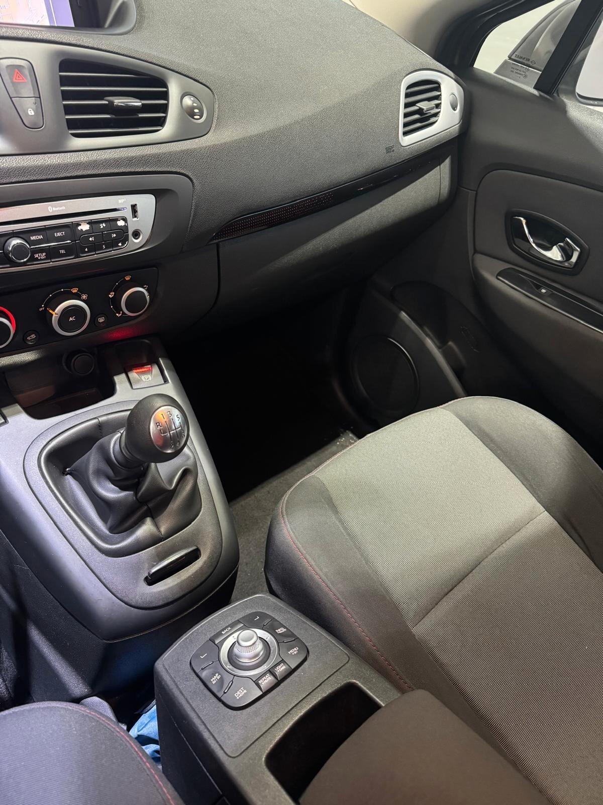 Renault Scenic Scénic XMod 1.6 GPL Wave