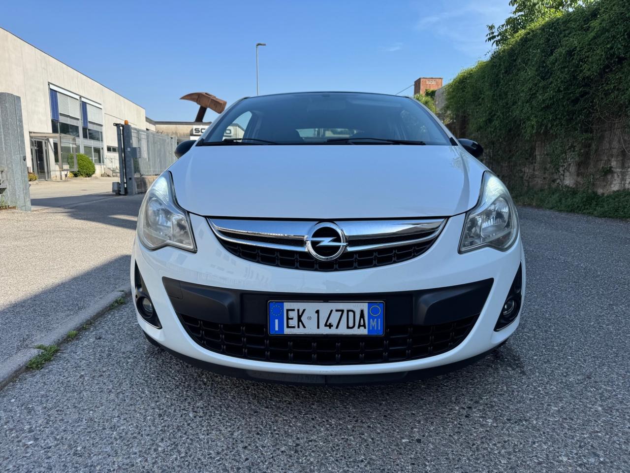 Opel Corsa Benzina e Gpl idonea ai Neopatentati