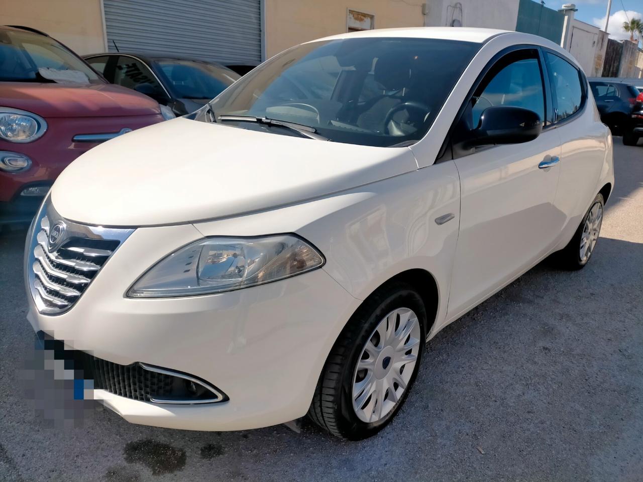 Lancia Ypsilon 1.2 69 CV 5 porte Silver