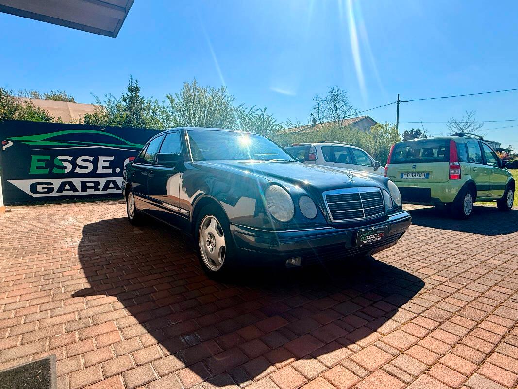 Mercedes Classe E - W210 Berlina E 200 Classic