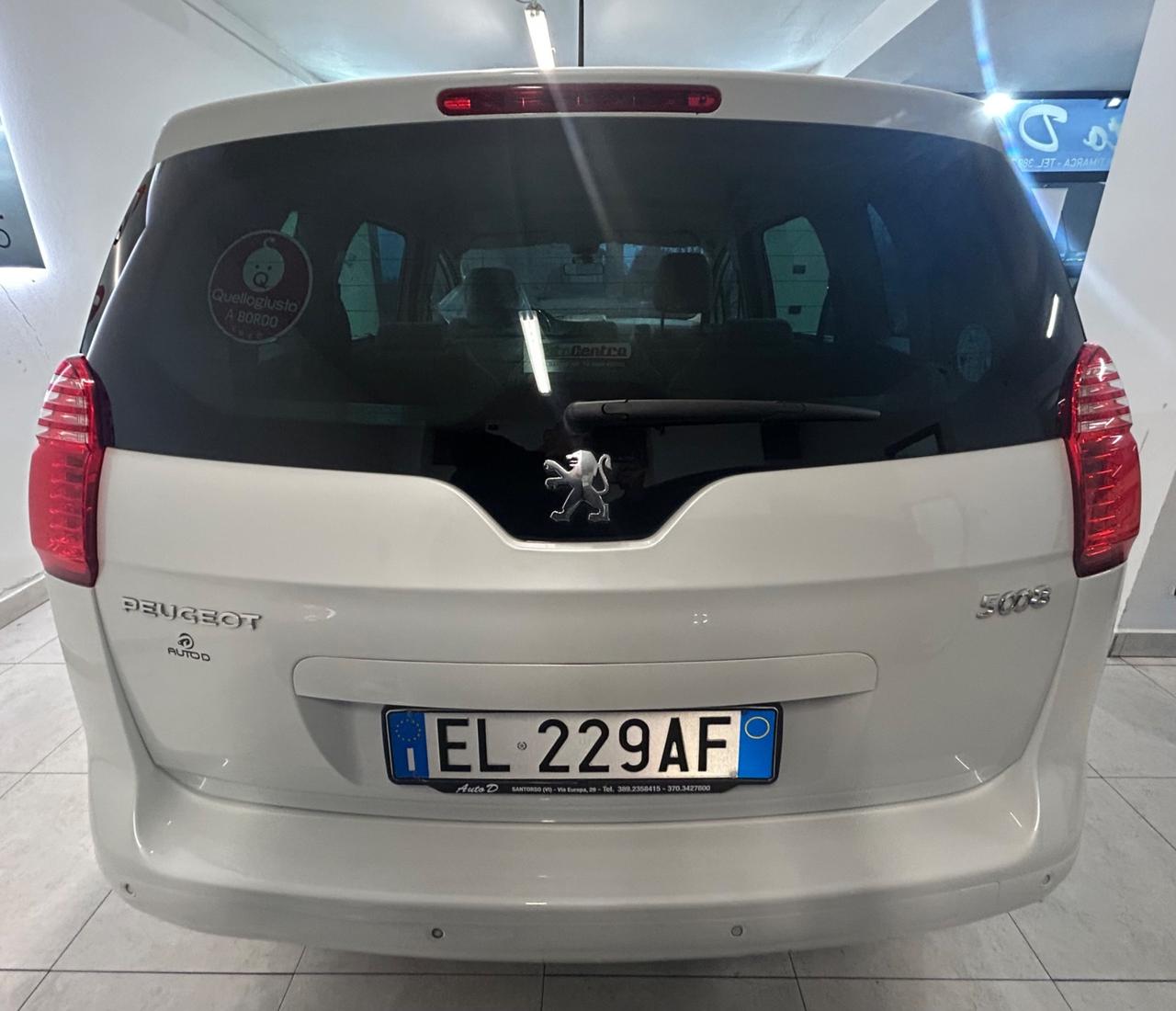 Peugeot 5008 2.0 HDi 120 kw CAMBIO AUTOMATICO