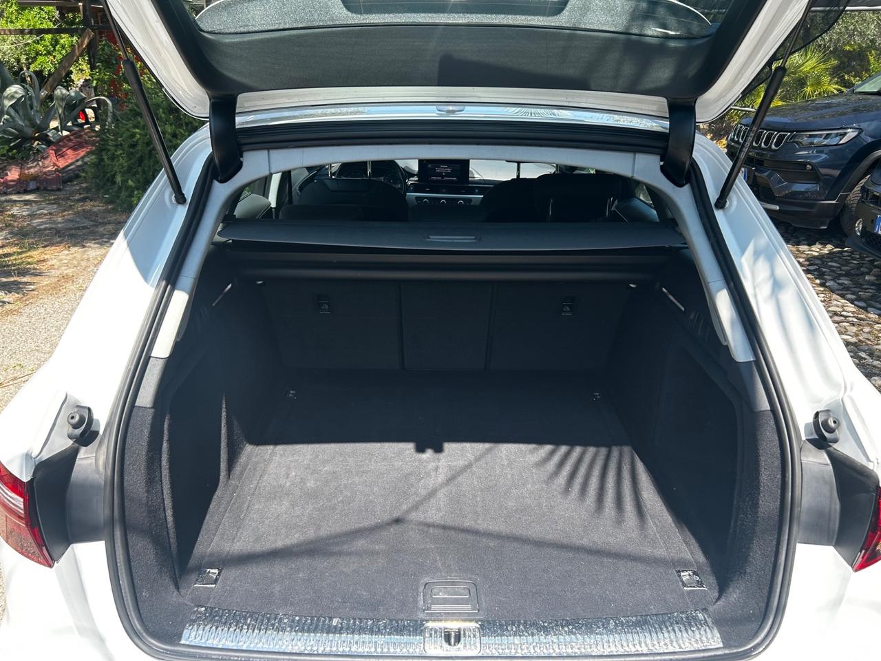Audi A4 Avant 35 TDI/163 CV S tronic Business Advanced
