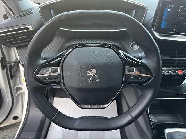 Peugeot 2008 BlueHDi 110 S&S Allure Pack