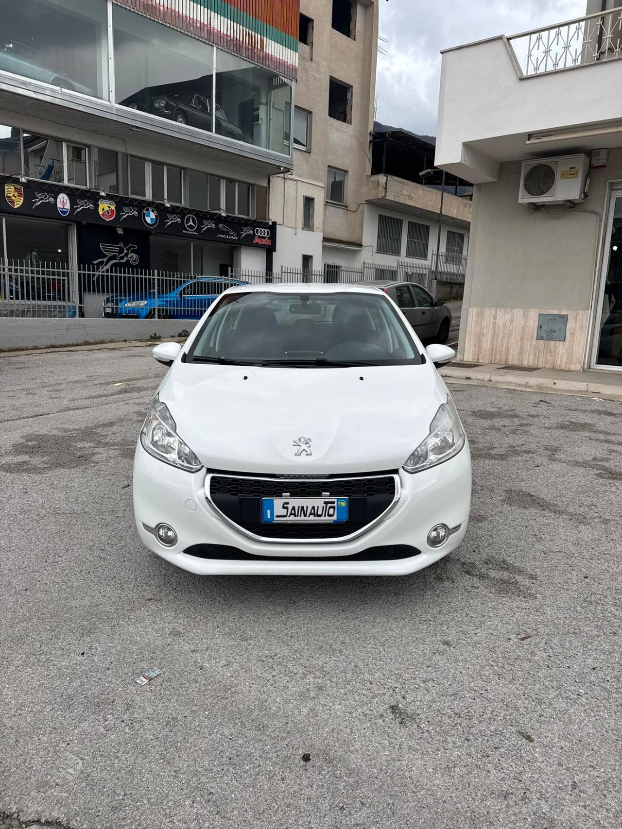 Peugeot 208 1.4 HDi 68 CV 5 porte Allure Garanzia