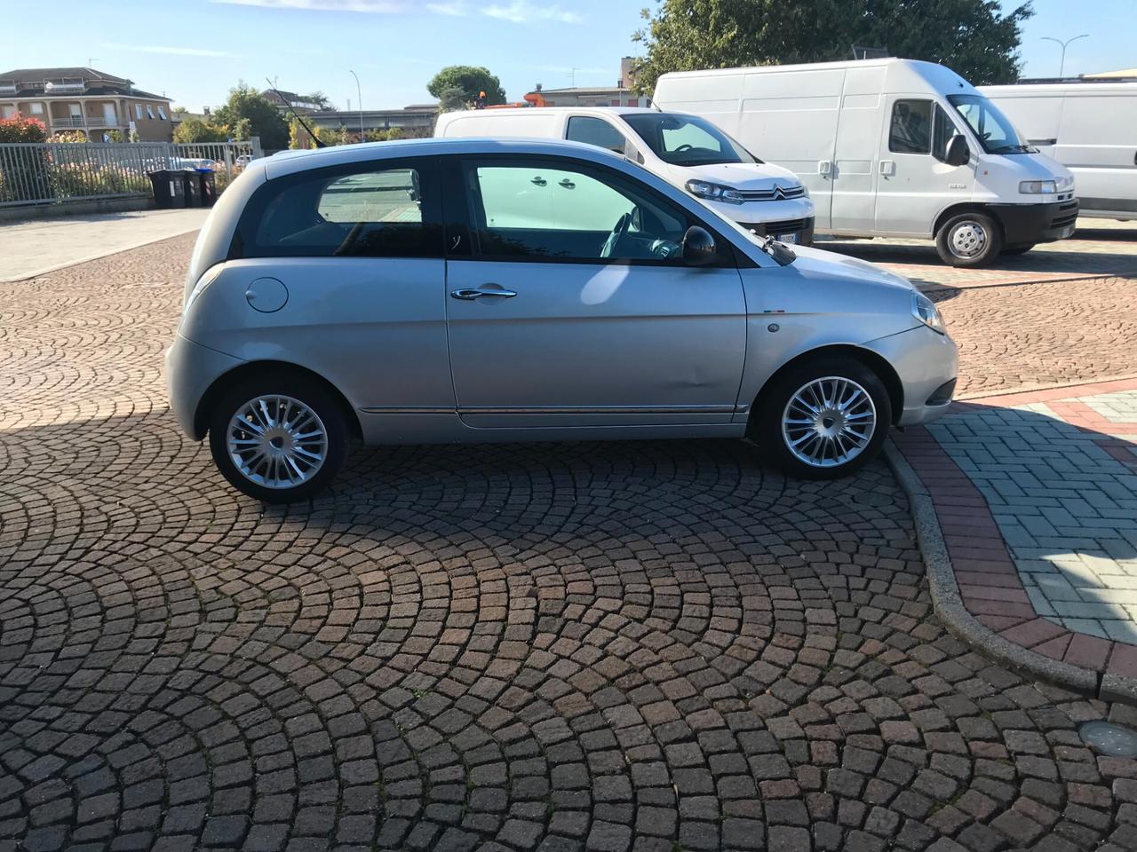 Lancia Ypsilon 1.2 69 CV Platinum