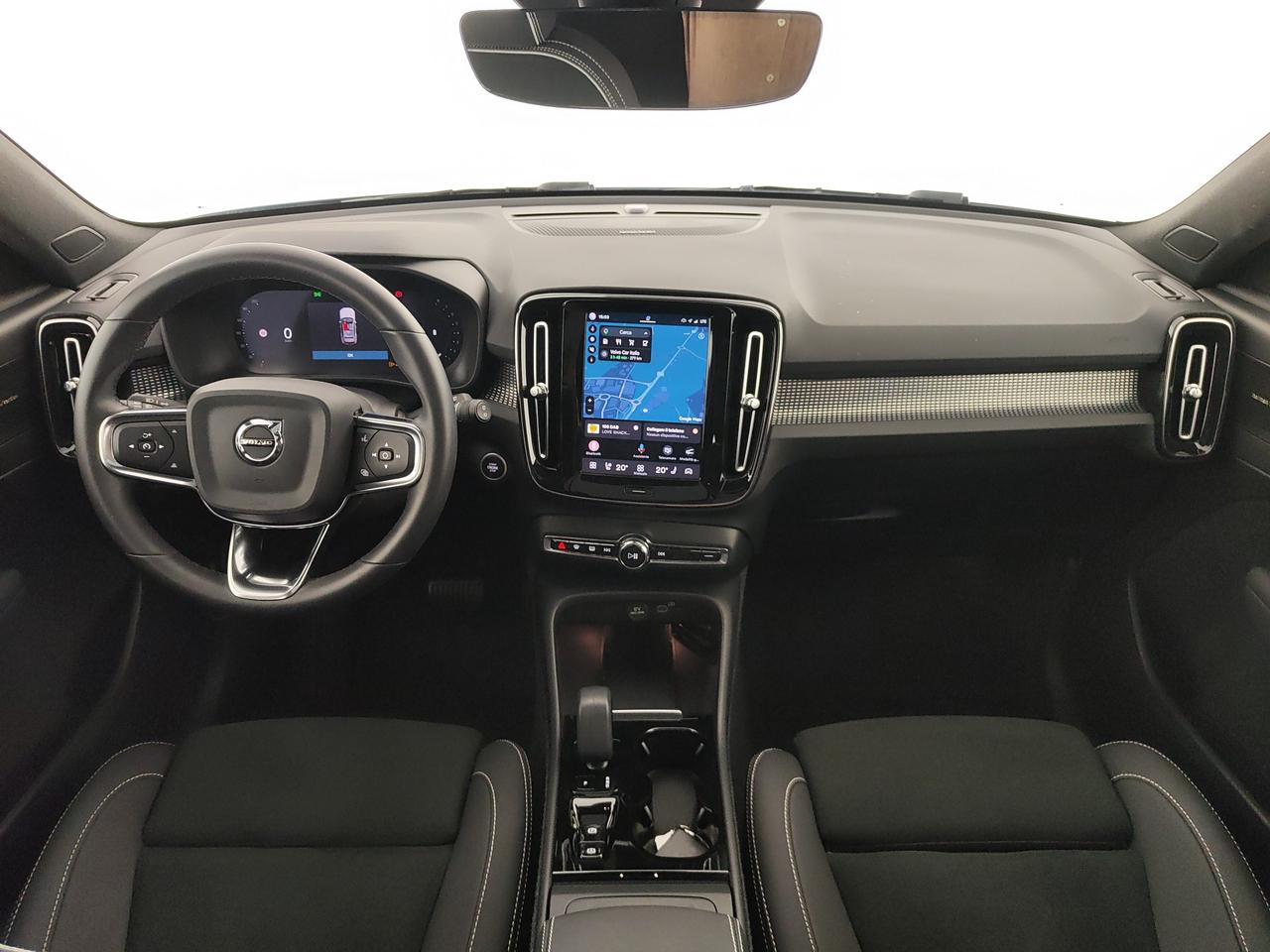 VOLVO XC40 2.0 b3 Ultimate Dark auto