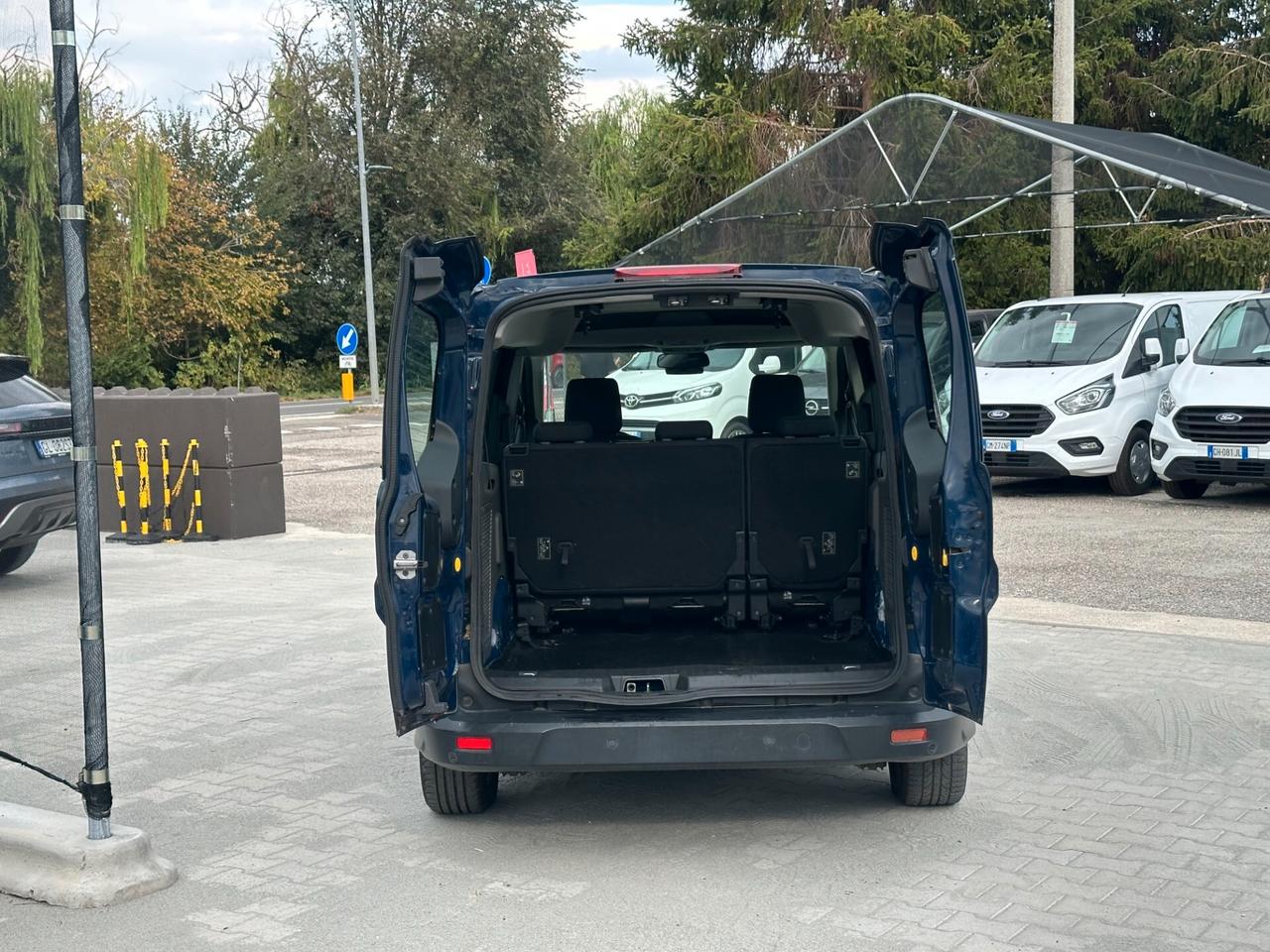 Ford Tourneo Connect 1.5 TDCi 120 CV Titanium