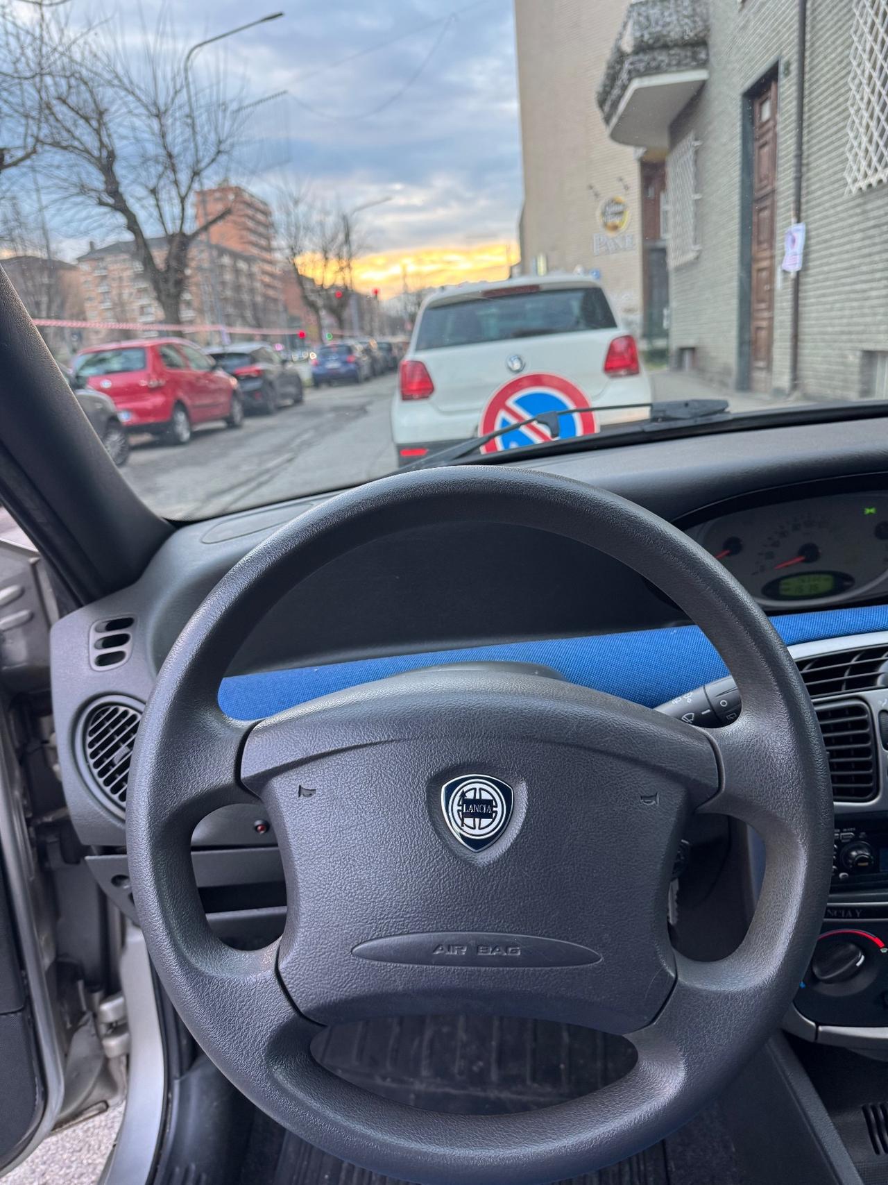 Lancia Y 1.2 60 cv benz Elefantino Blu