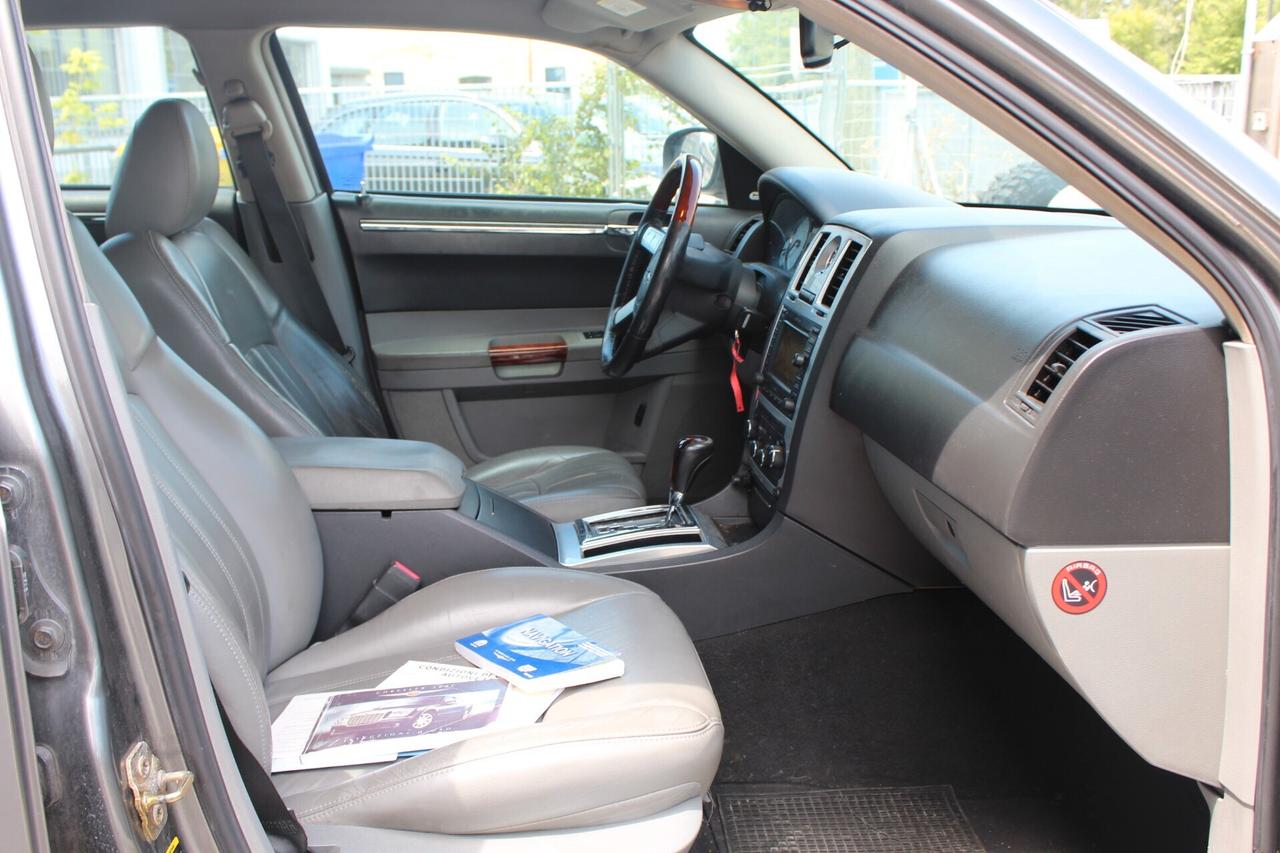 Chrysler 300C 3.0 V6 CRD berlina