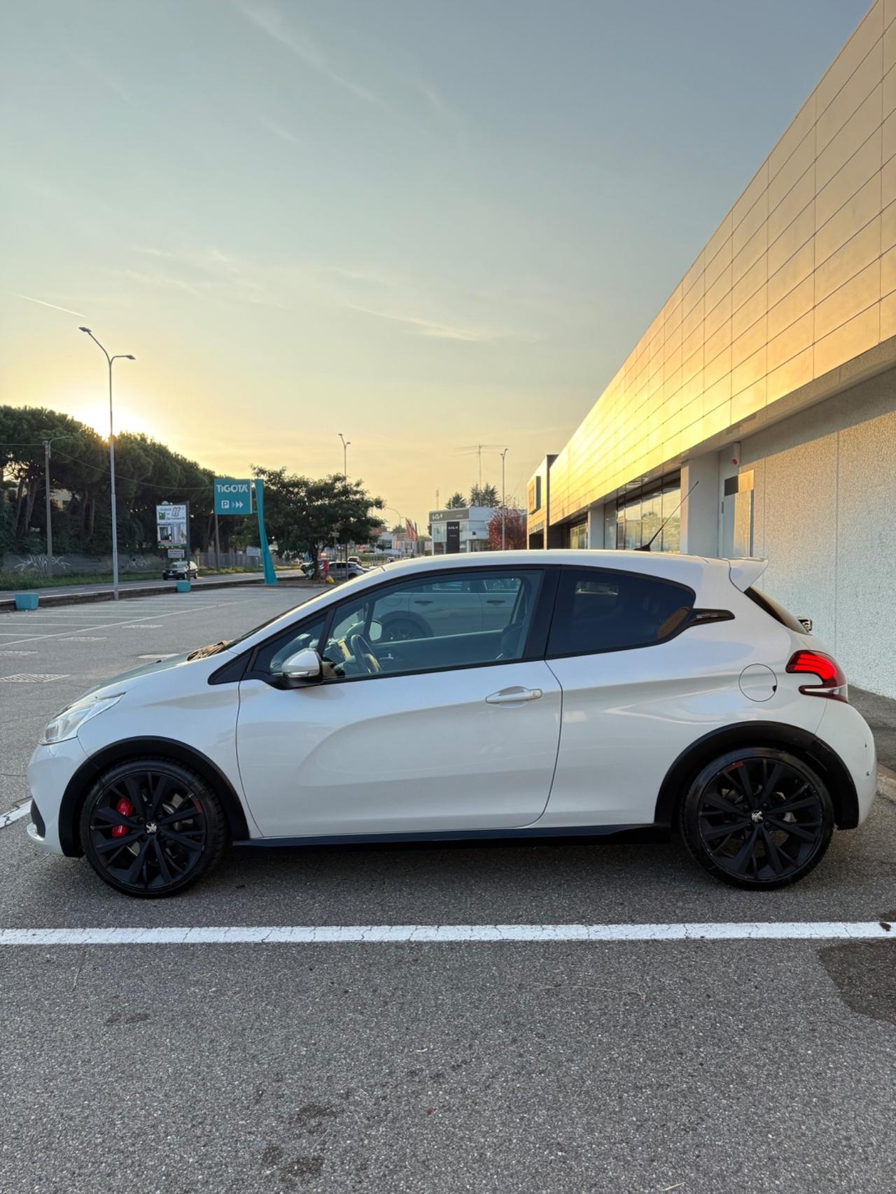 Peugeot 208 THP S&S 3 porte GTi by PS