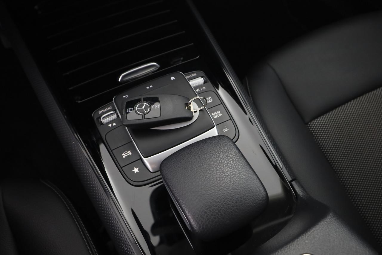 MERCEDES Classe GLA (H247) GLA 180 d Automatic Business