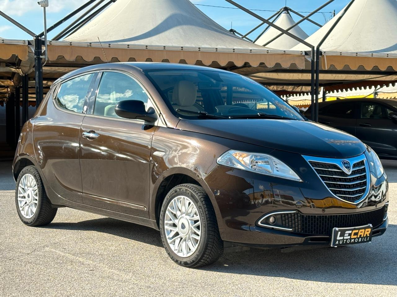 LANCIA Ypsilon 1.2 69 CV 5 porte GPL Ecochic Gold