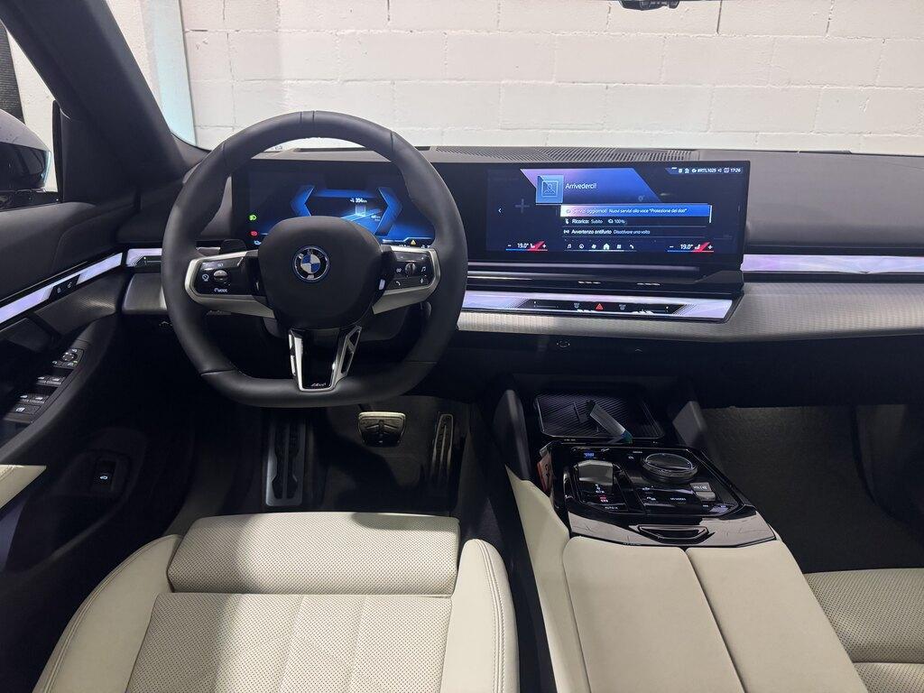 BMW i5 Berlina Msport eDrive40