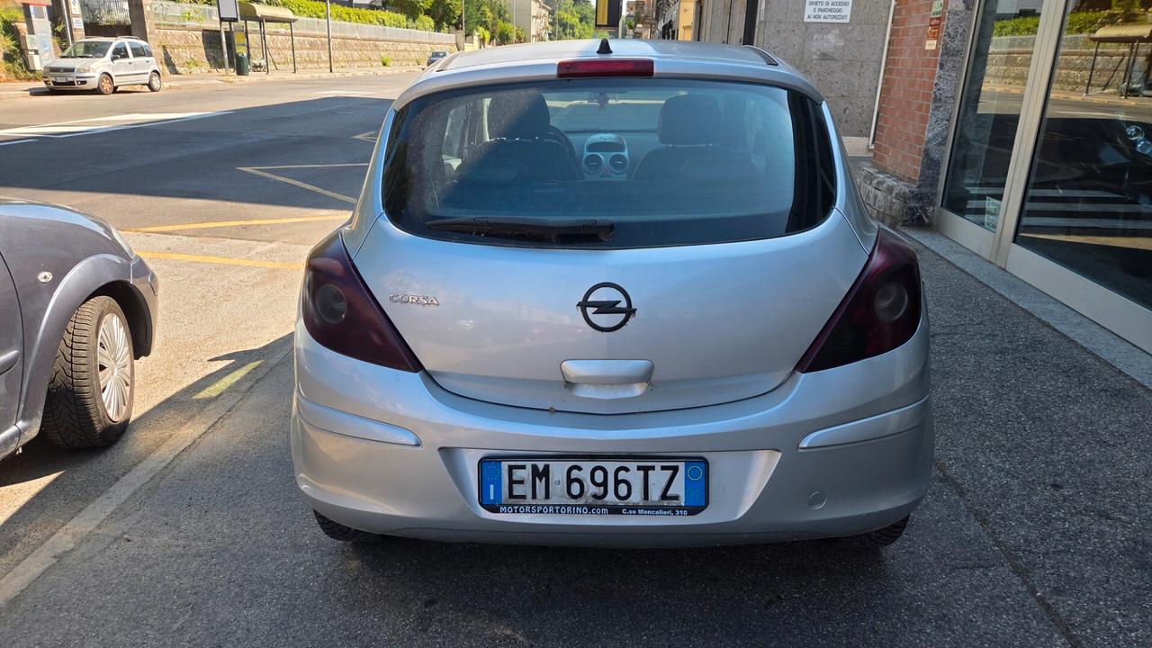 Opel Corsa 1.2 3 porte