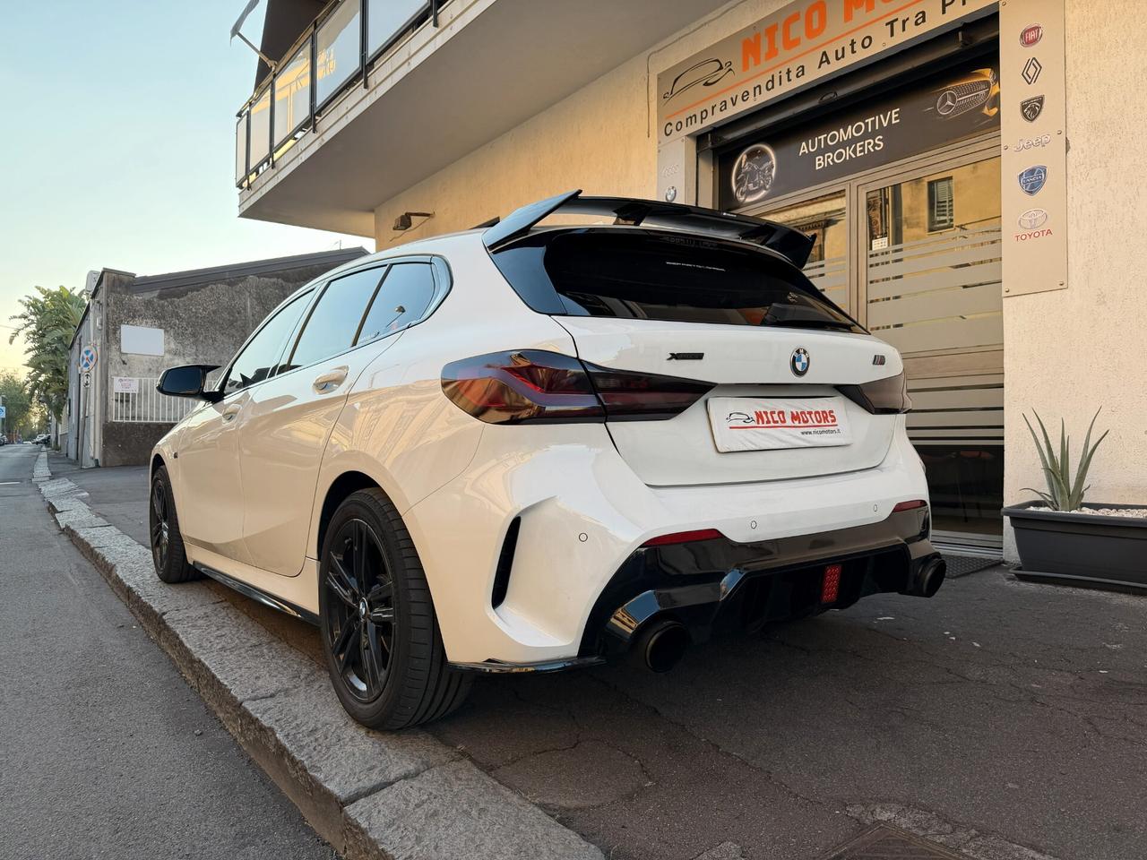 Bmw 116 116d 5p. Msport