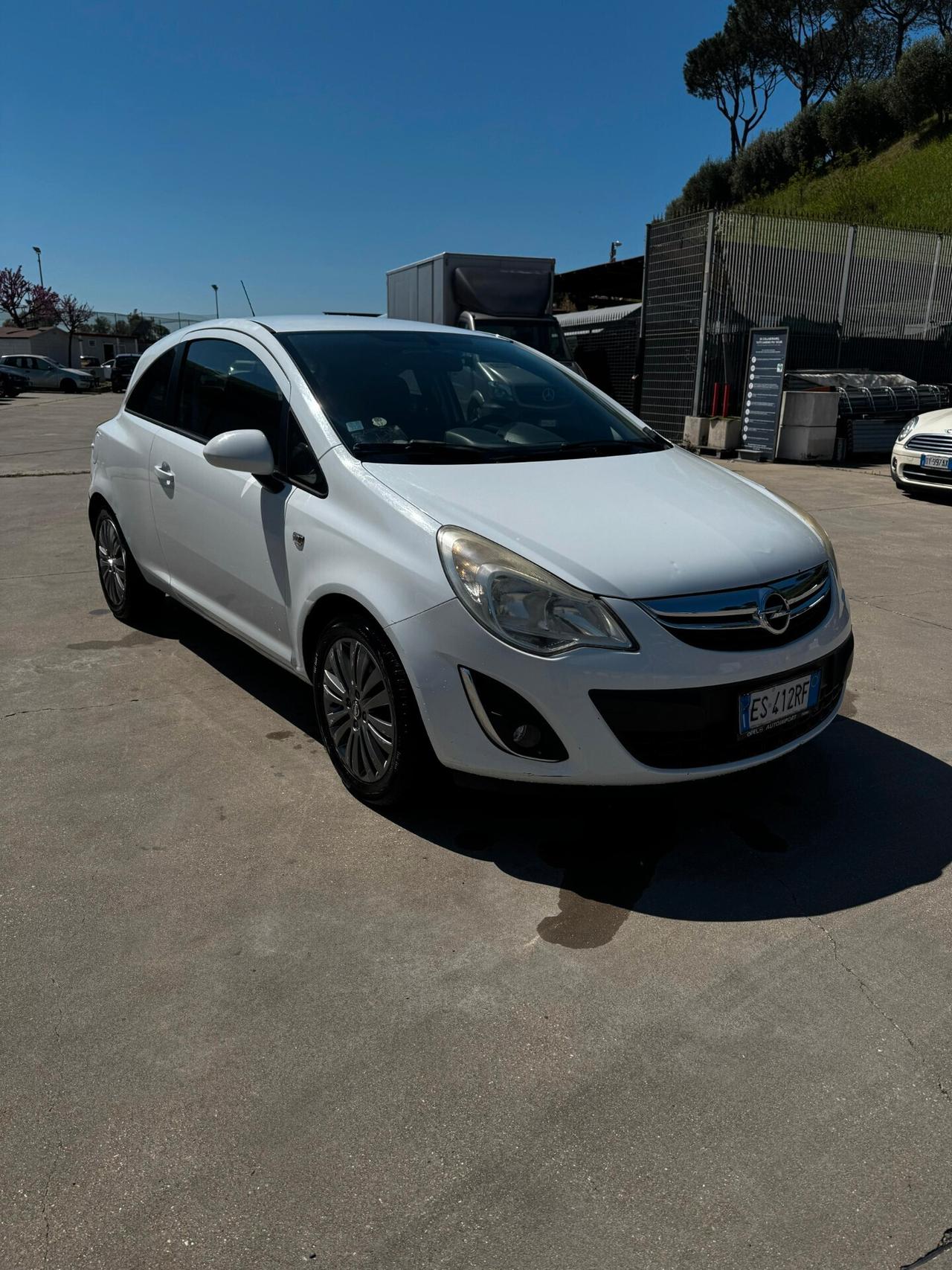 Opel Corsa 1.2 benzina euro 5 automatica 2013