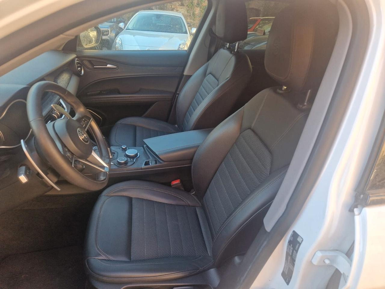 Alfa Romeo Stelvio 2.2 Turbodiesel 190 CV AT8 Q4 Executive