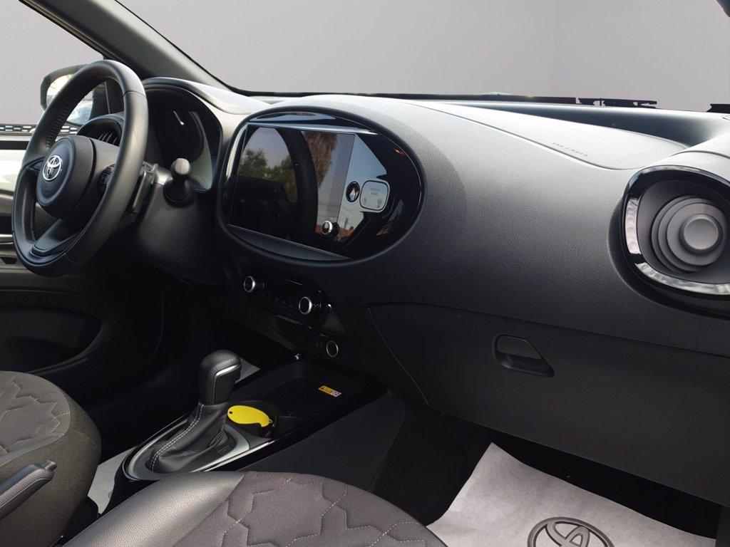 TOYOTA Aygo x 1.0 lounge 72cv s-cvt del 2024