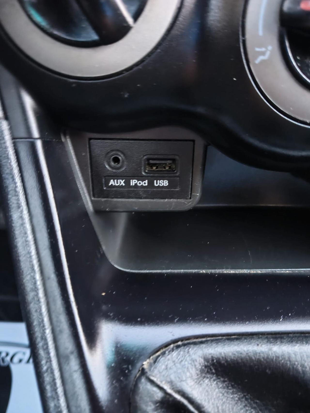 Hyundai i10 1.1 12V BlueDrive GPL Sound Edition