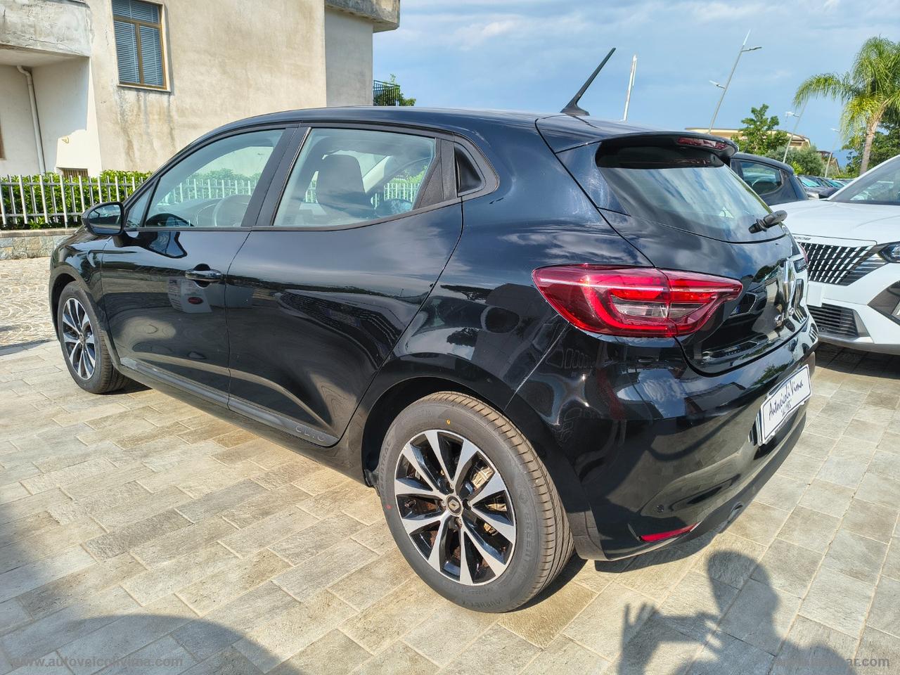 RENAULT Clio TCe 100 CV GPL Business