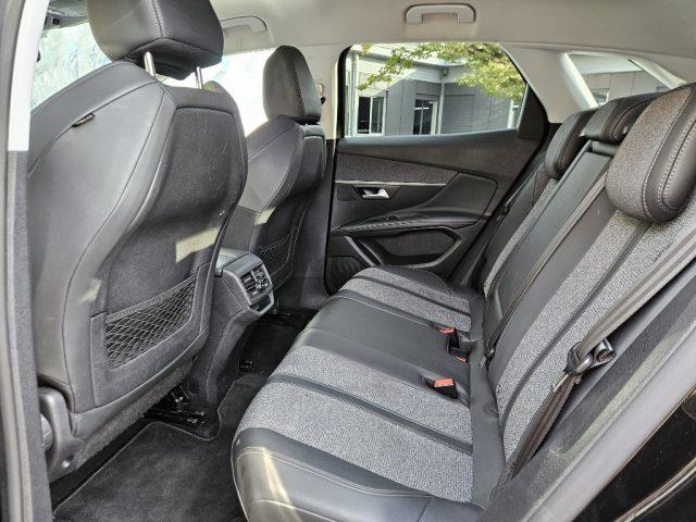 PEUGEOT 3008 PureTech Turbo 130 S&S
