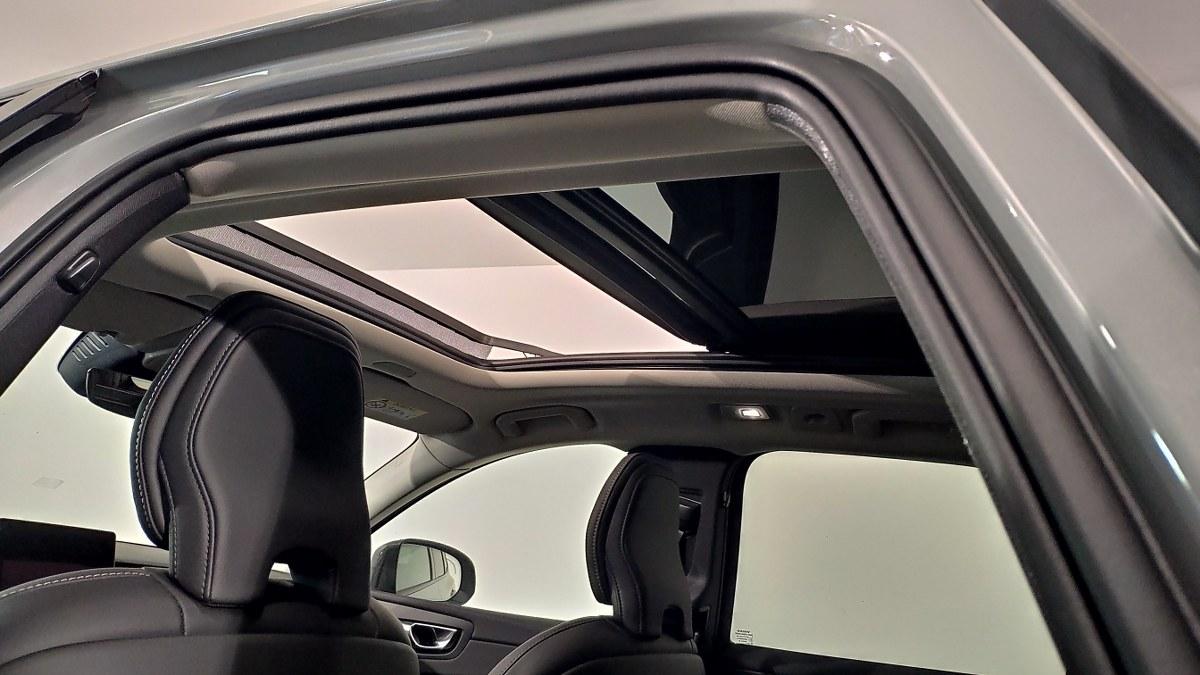 VOLVO Xc60 T6 Plug-In Hybrid Awd Automatico Ultra Dark