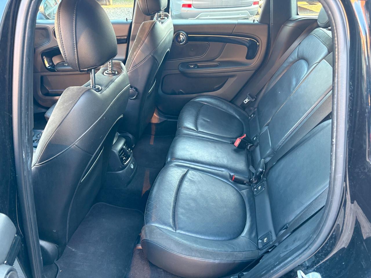 Mini Countryman 2.0 SD Hype Automatica-Unico Prop