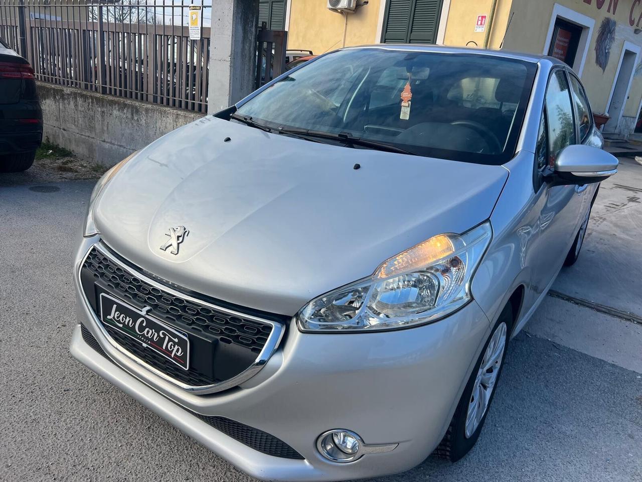 Peugeot 208 PureTech 82 5 porte Allure gpl garantita 12 mesi