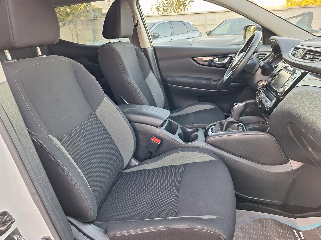 Nissan Qashqai BUSINESS 1.5 dCi 115cv AUTOMAT. NAV+RETROCAM. 2020