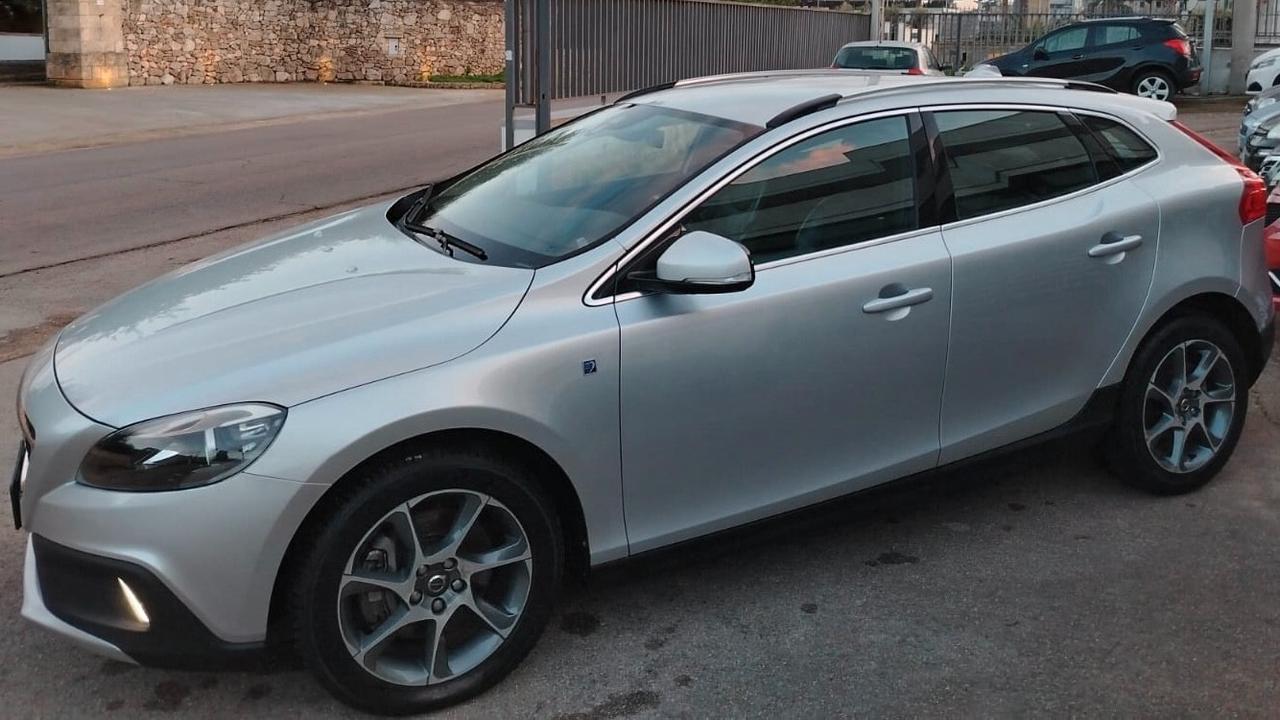 Volvo V40 Cross Country 2.0 D2