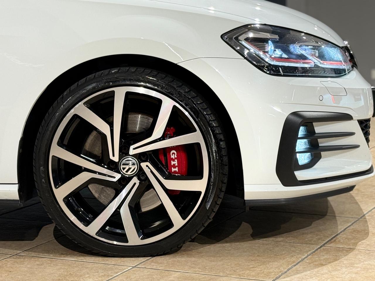 Golf GTI 2.0 TSI 245cv DSG Performance