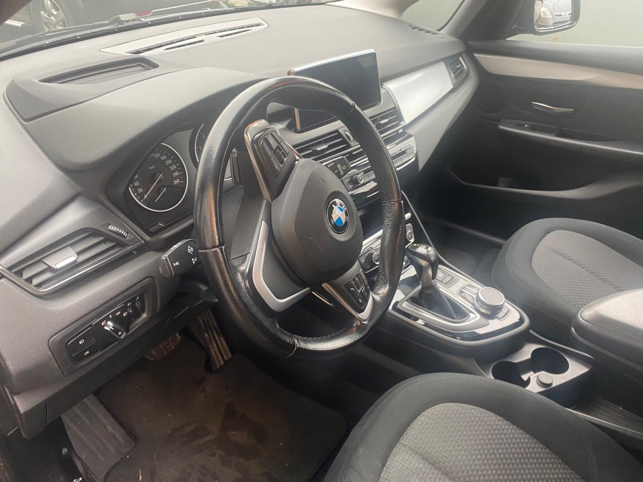 Bmw 2er Active Tourer 218d Advantage