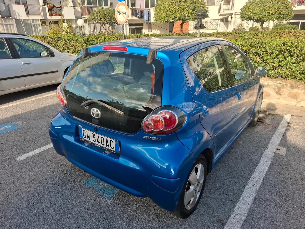 Toyota Aygo 1.0 12V VVT-i 5 porte Now anno 2010
