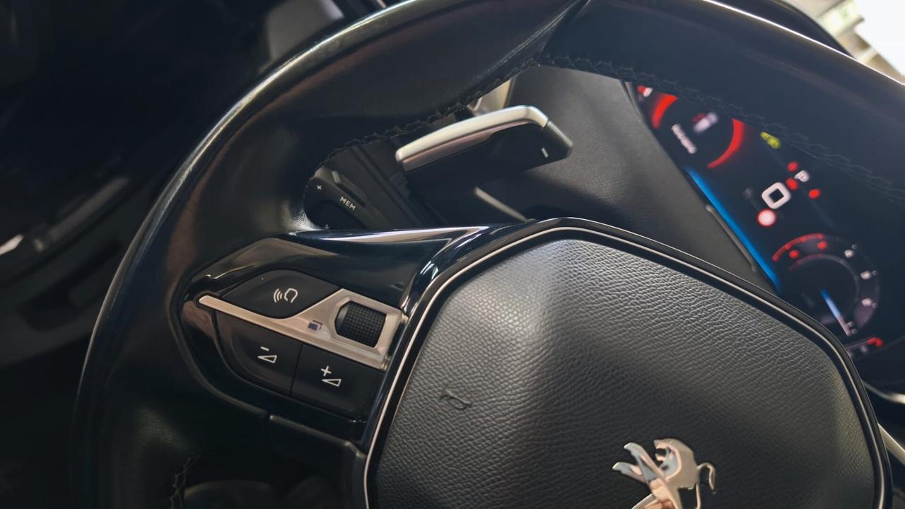 Peugeot 3008 BlueHDi 130 S&S EAT8 Allure